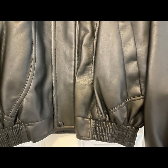 Check-In Men’s Black Vegan Leather Jacket - Picture 7 of 12